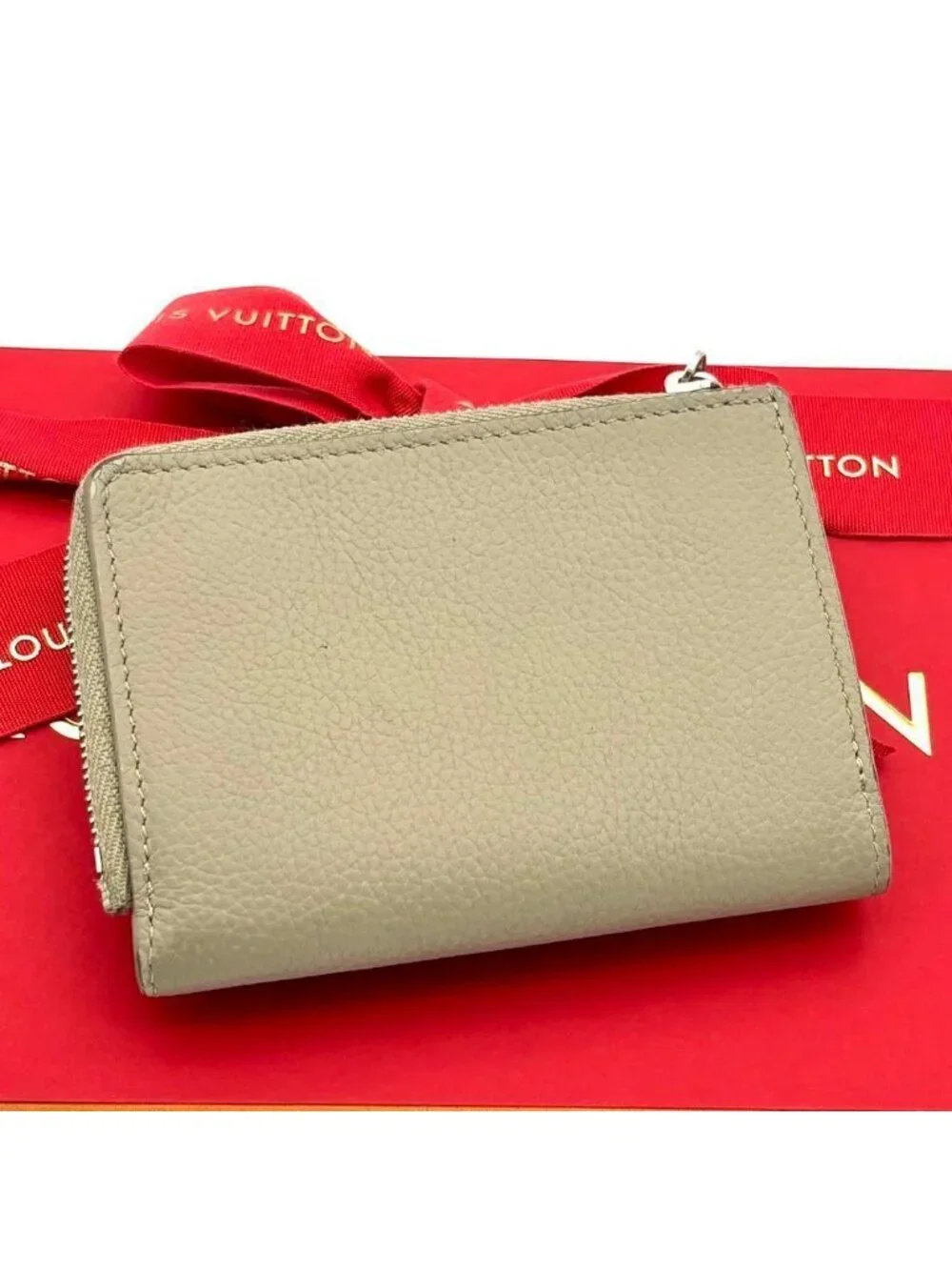 Louis Vuitton Wallet Aerogram Portefeuille Pilot Green